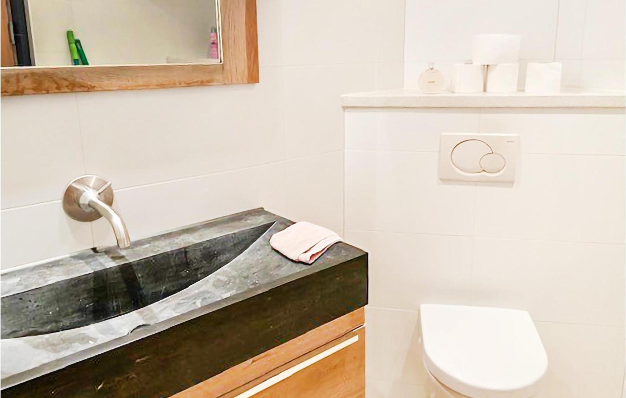 Amazing apartment in Bergen aan Zee with WiFi&1 Bedrooms Buitenkant foto